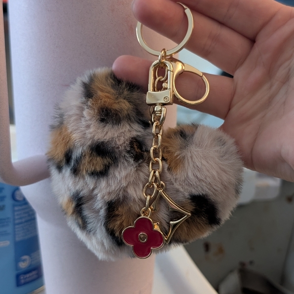 Handmade Accessories - Heart Fluff Keychain! VALENTINES DAY SPECIAL!